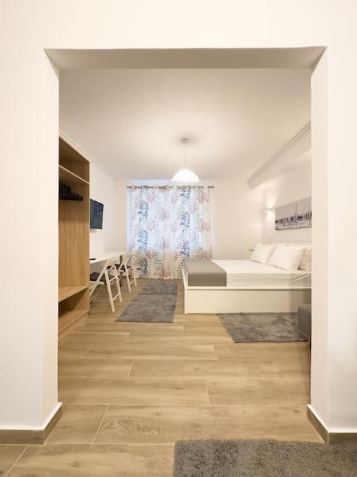 Апартаменты Petite Retreat In Kolonaki, Athens /Netflix Экстерьер фото