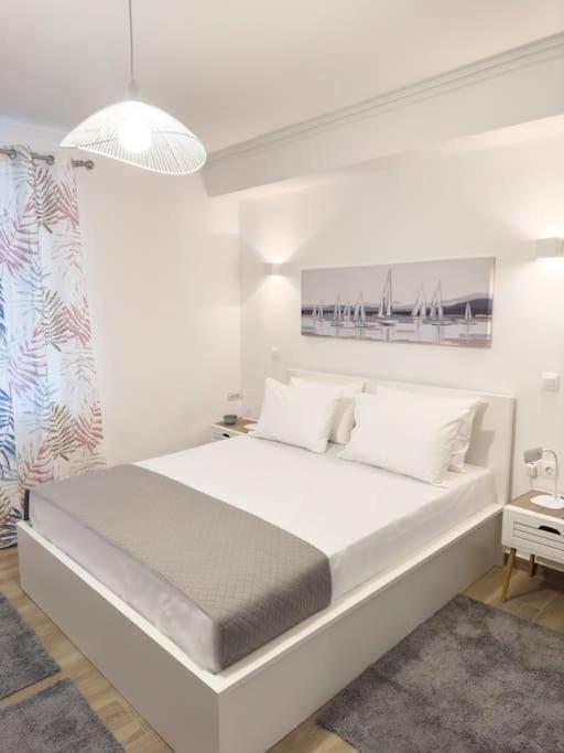 Апартаменты Petite Retreat In Kolonaki, Athens /Netflix Экстерьер фото
